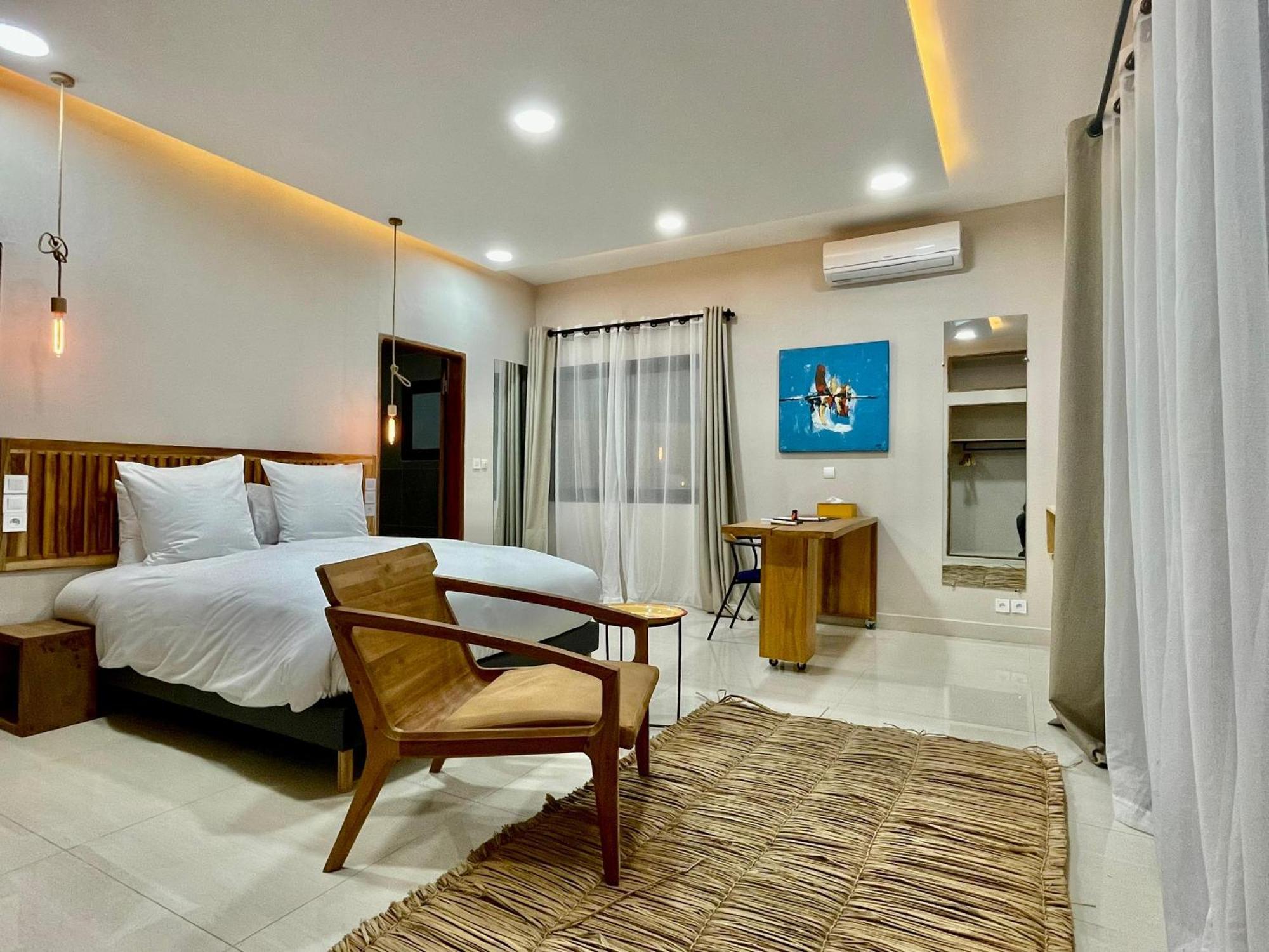 Le Kentia Hotel Lome Exterior photo