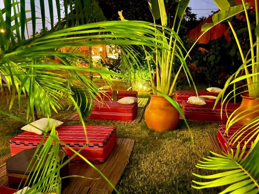 Le Kentia Hotel Lome Exterior photo